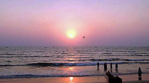 Go out for a walk-Ive Gaya-Travel blog-travel stories-India-GOA-1-site